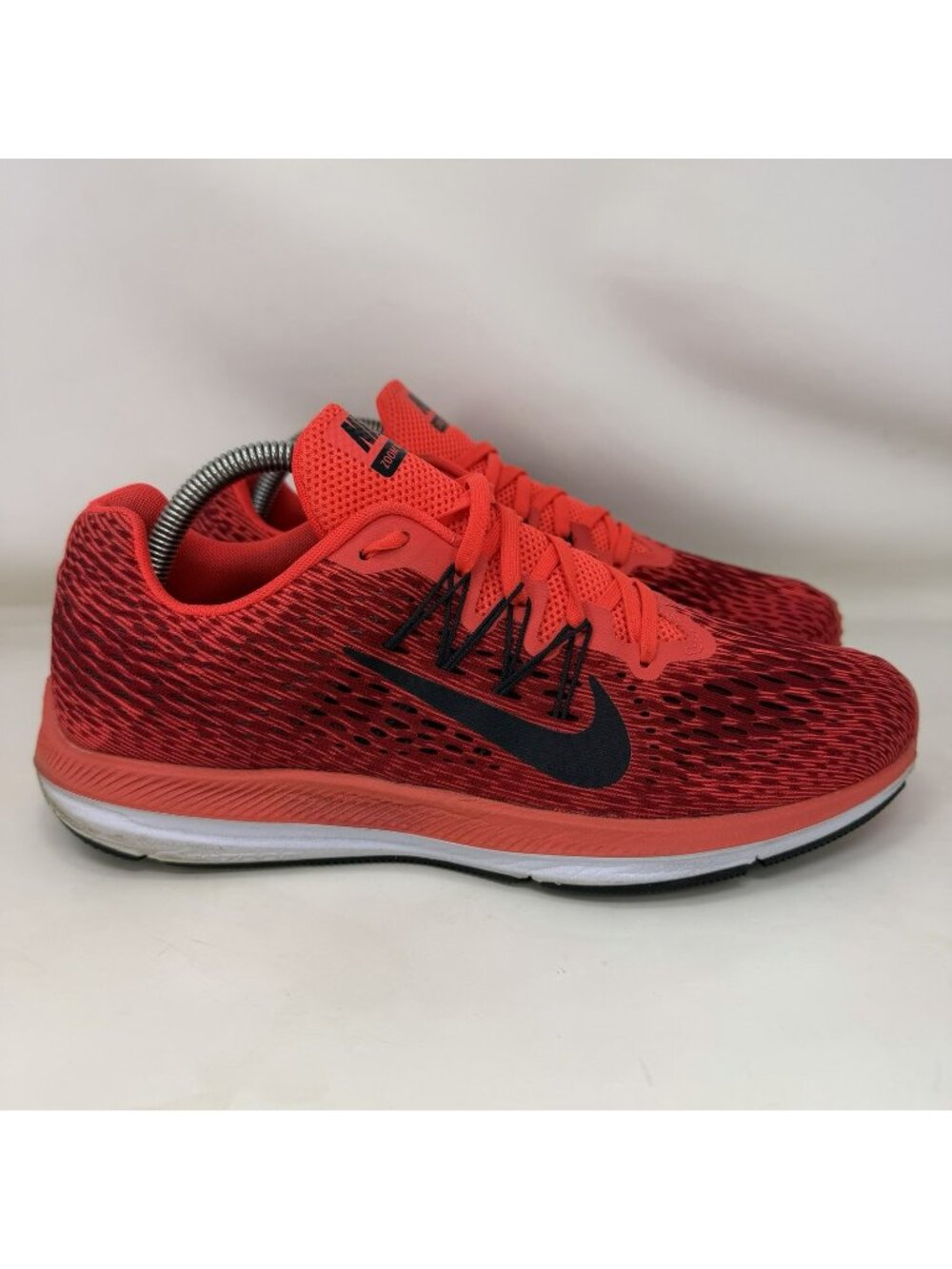 Nike Air Zoom Winflo 5 Running Shoes Team Orange Black Men’s Size 8.5